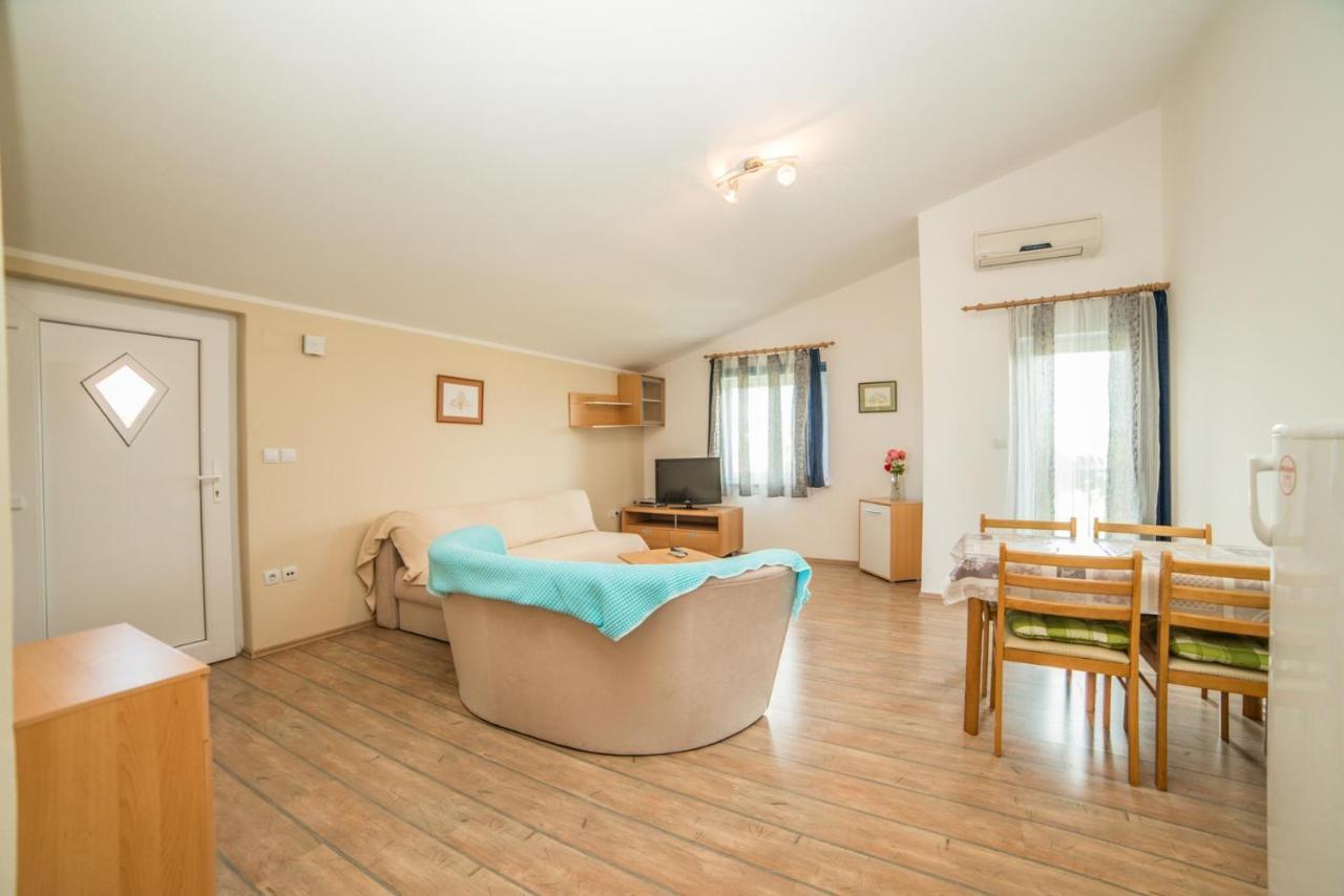Apartments Durda Fažana エクステリア 写真