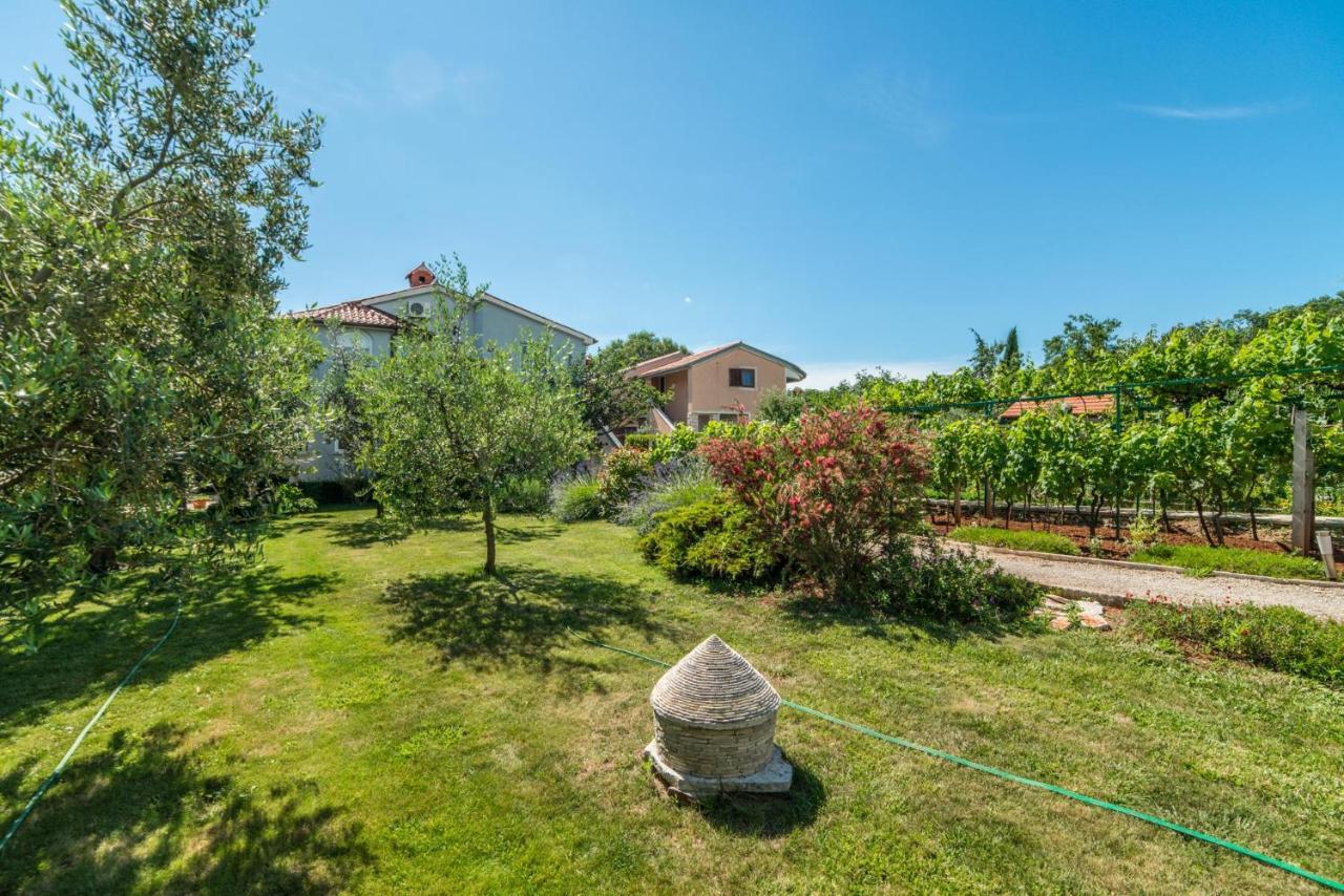 Apartments Durda Fažana エクステリア 写真