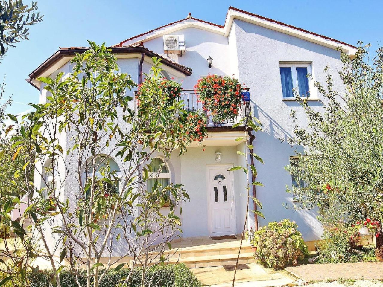 Apartments Durda Fažana エクステリア 写真